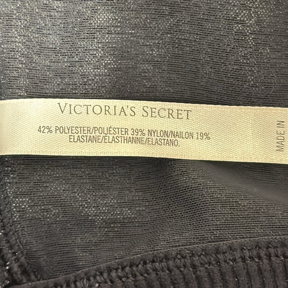 VSX sport bra 32DD Victoria secret’s high impact knock out front zip closure - Picture 7 of 10